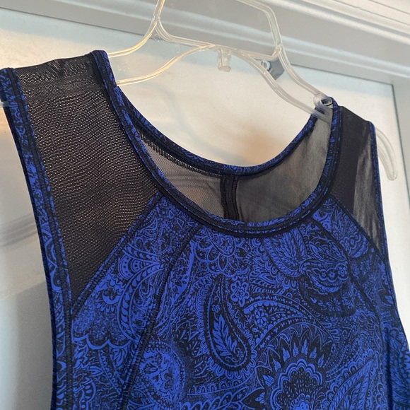Lululemon Blue and Black Paisley Tank Top No Size - Picture 3 of 7